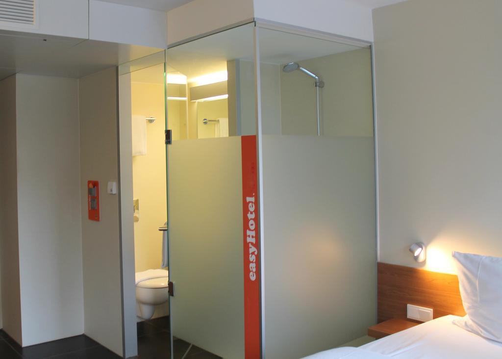 Easyhotel Frankfurt City Center Frankfurt am Main Rom bilde